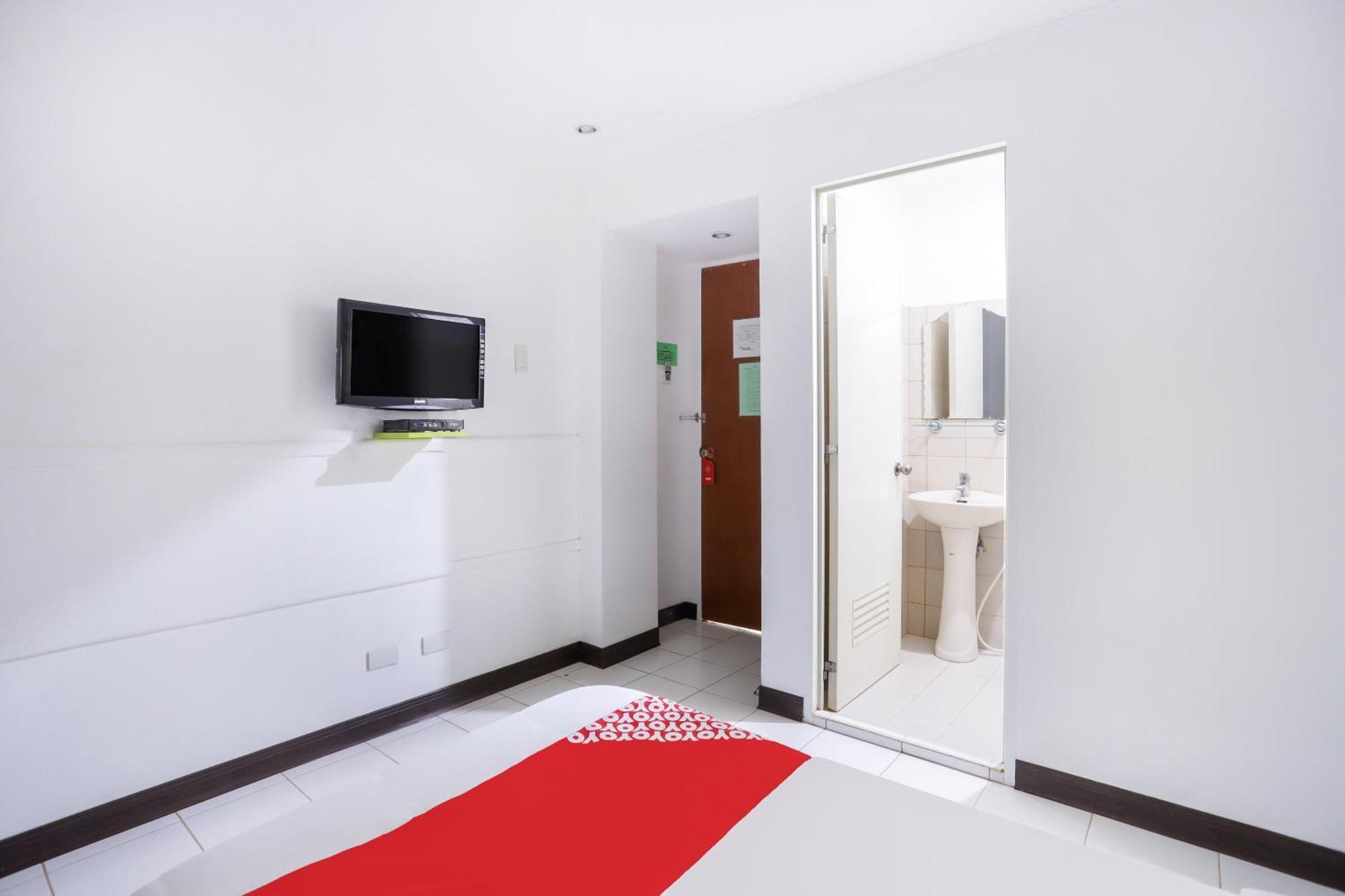 Oyo 210 Apple Tree Suites Cebu Exterior foto