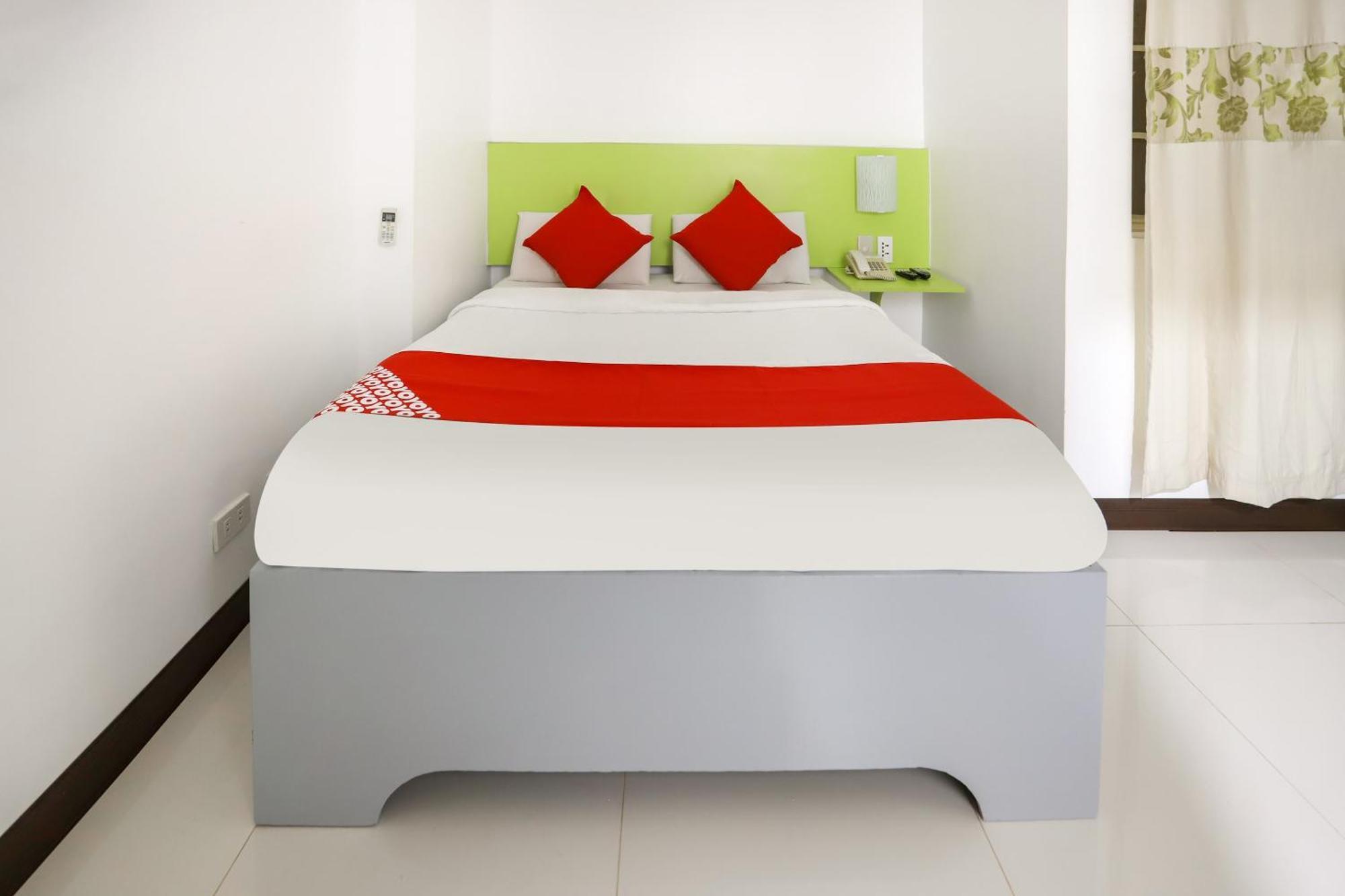 Oyo 210 Apple Tree Suites Cebu Exterior foto