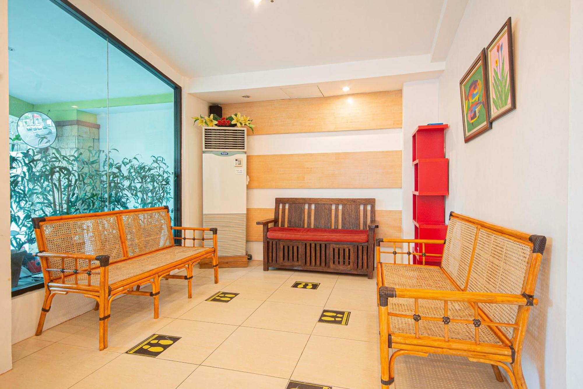 Oyo 210 Apple Tree Suites Cebu Exterior foto