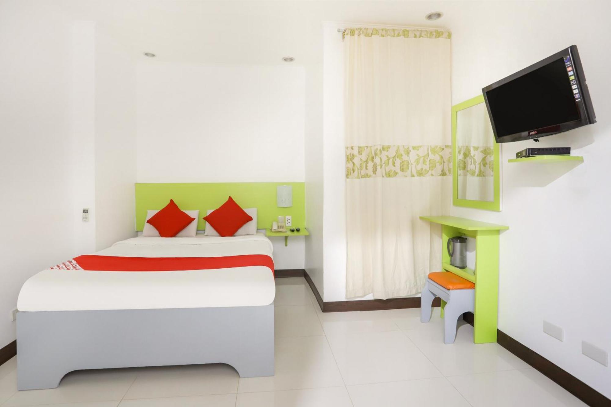 Oyo 210 Apple Tree Suites Cebu Exterior foto